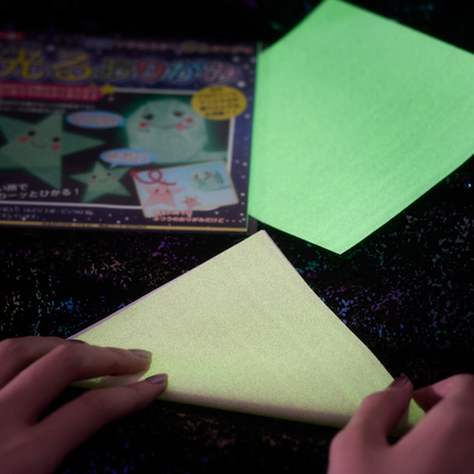 TOYO - Glow-in-the-dark Origami Sheets