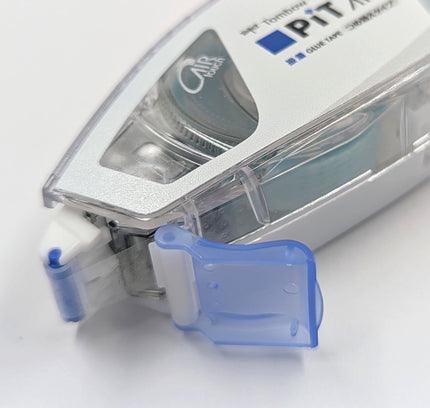 TOMBOW Tape Glue PiT AIR PN-MAS close up