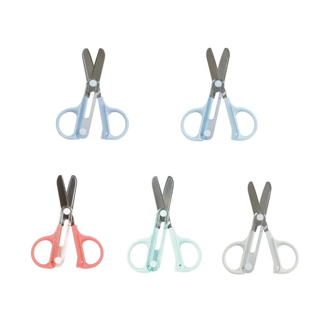 KUTSUWA Compact Scissors with Built-in Cap