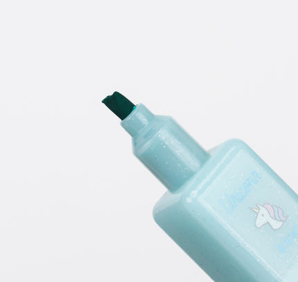 Q-LiA Pastel Manicure Marker close up