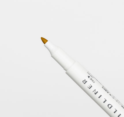 ZEBRA Mildliner Nagomi Mild 5 Colors Set yellow close up on fine tip