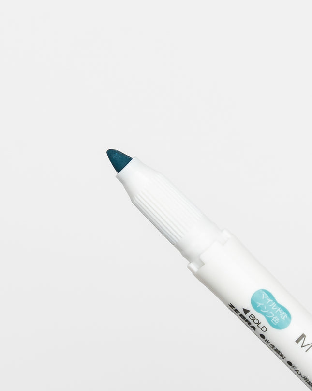 ZEBRA Mildliner Nagomi Mild 5 Colors Set blue close up on bold tip