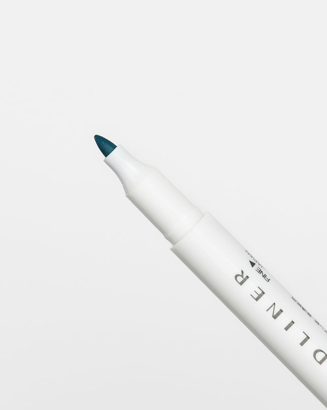 ZEBRA Mildliner Nagomi Mild 5 Colors Set blue close up on fine tip