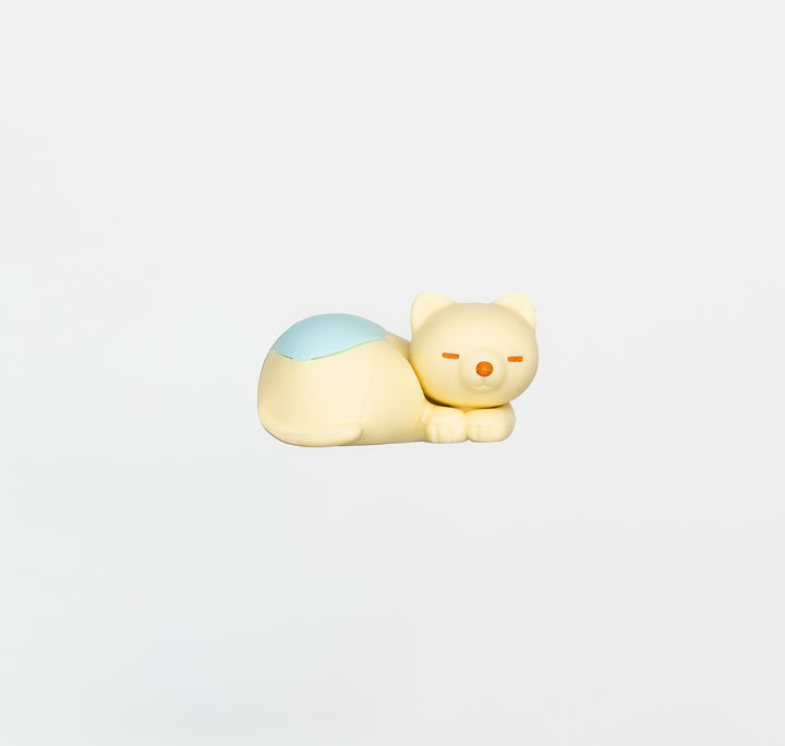 IWAKO Sleepy Cat Blue Eraser