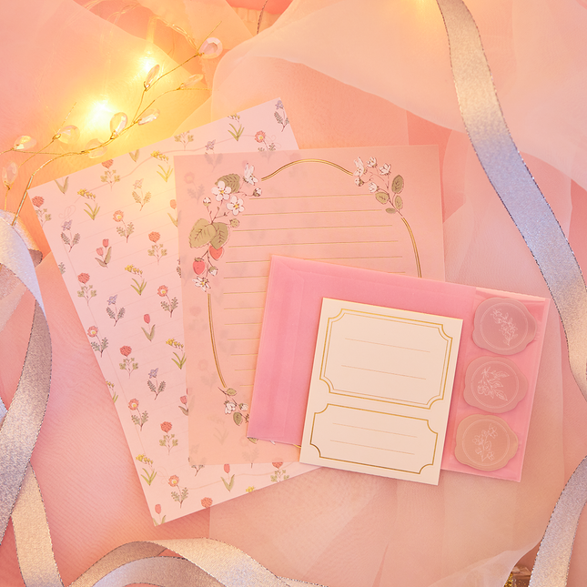 Lucy’s Basket Letter Set From RyuRyu